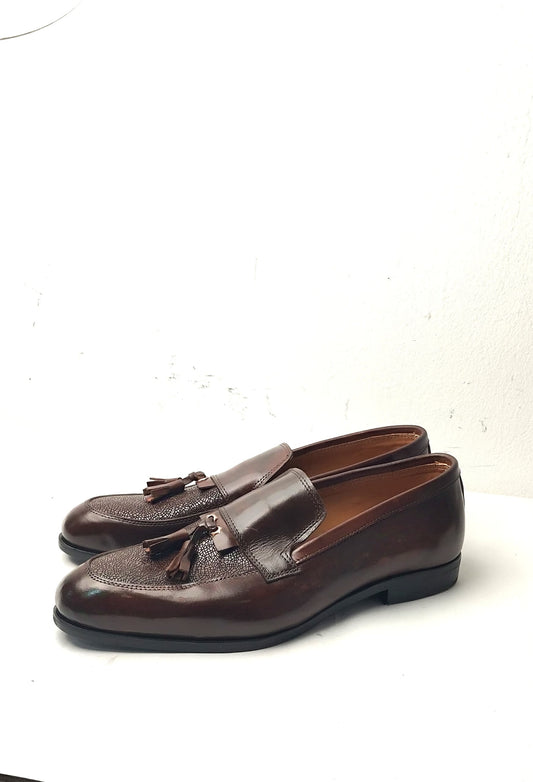 Textured Vamp Tassel Loafers