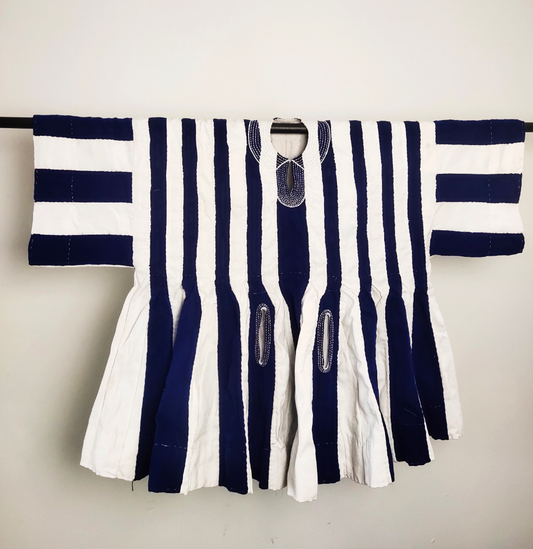 blue and white fugu smock